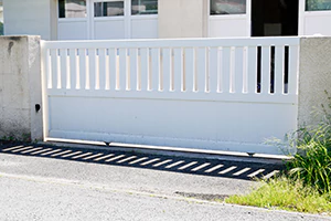 Driveway Swing Gate Repair in Gainesville, FL